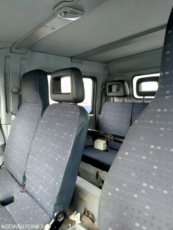 Vrachtwagen MITSUBISHI CANTER ( MOTEUR HS )