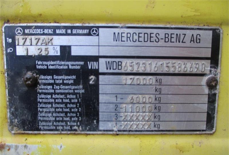 Leasing Mercedes-Benz 1717 med 4WD, differentialespærre og kran  Mercedes-Benz 1717 med 4WD, differentialespærre og kran: afbeelding 4