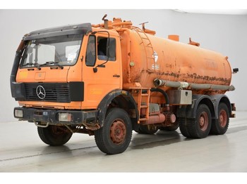 Tankwagen Mercedes-Benz 2225 B - V8: afbeelding 1