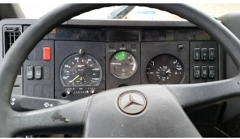 Chassis vrachtwagen Mercedes-Benz 2524 L: afbeelding 13