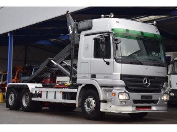 Haakarmsysteem vrachtwagen Mercedes-Benz Actros 2551 V8, 224000 km, 6x2, Reduction axel: afbeelding 1