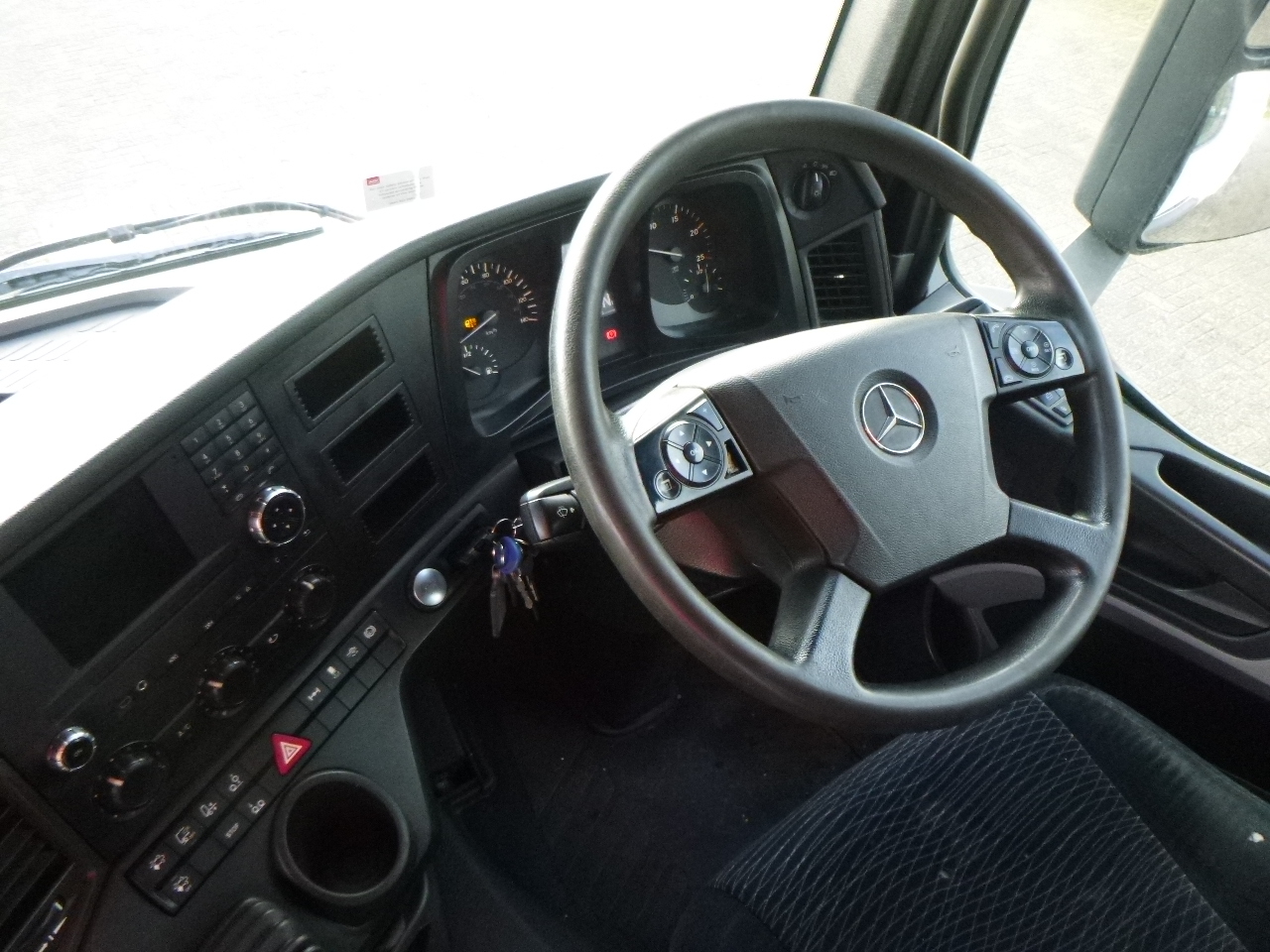 Koelwagen vrachtwagen Mercedes-Benz Antos 2533 RHD 6x2 Thermoking T1000R frigo: afbeelding 18