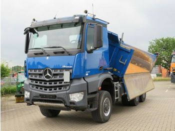 Kipper vrachtwagen Mercedes-Benz Arocs 3351 6x6 3-Achs Allradkipper Bordmatik: afbeelding 1