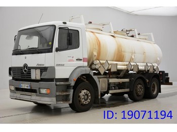 Tankwagen voor het vervoer van brandstoffen Mercedes-Benz Atego 2533 - 6x2: afbeelding 1