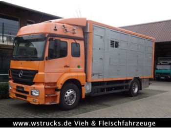 Veewagen vrachtwagen Mercedes-Benz Axor 1833 2 Stock Michieletto: afbeelding 1