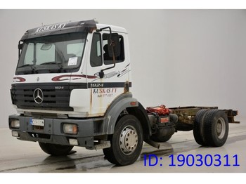 Chassis vrachtwagen Mercedes-Benz SK 1824: afbeelding 1