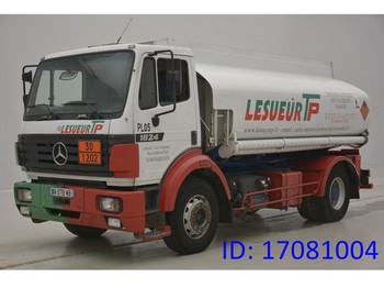 Tankwagen voor het vervoer van brandstoffen Mercedes-Benz SK 1824: afbeelding 1