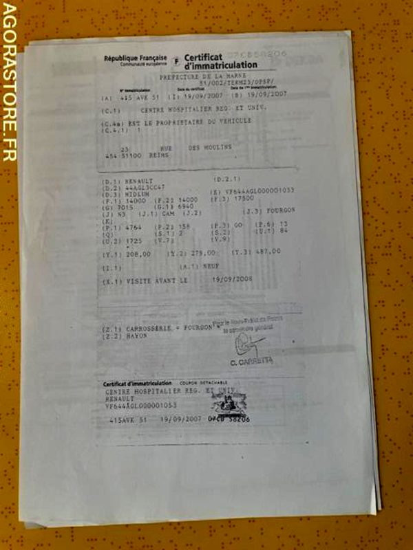 Vrachtwagen POID LOURD Renault MIDLUM
