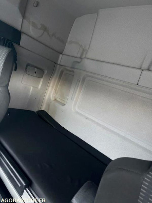 Vrachtwagen Porteur MAN  400CV 19t Remorquant - 2012 - 950893 Kms