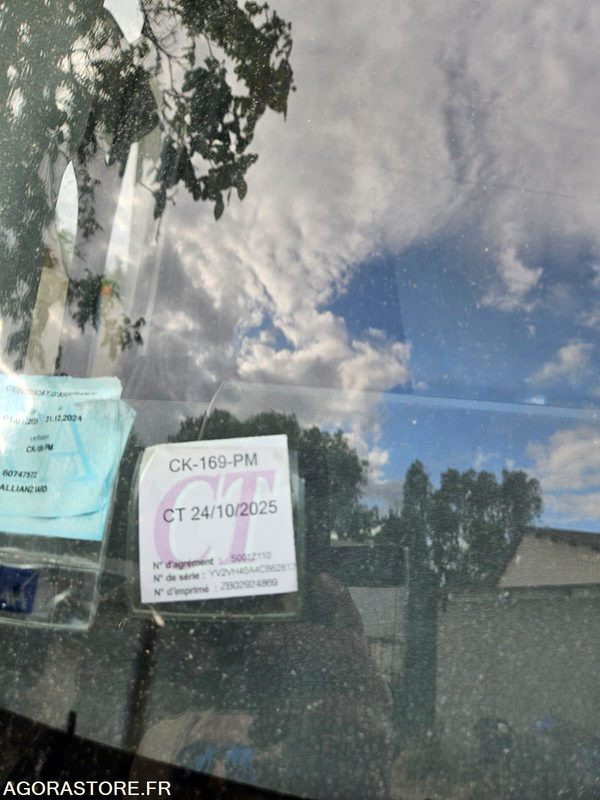 Vrachtwagen Porteur Volvo frigo