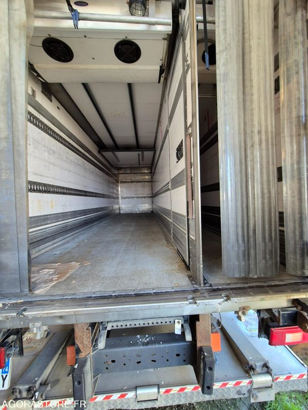 Vrachtwagen Porteur Volvo frigo