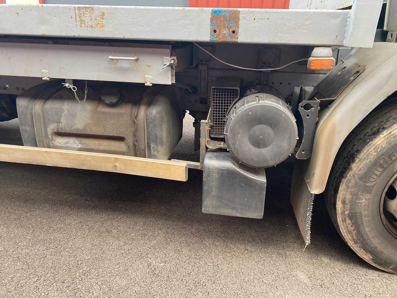 Vrachtwagen RENAULT 220 CDI FLATBED TRUCK