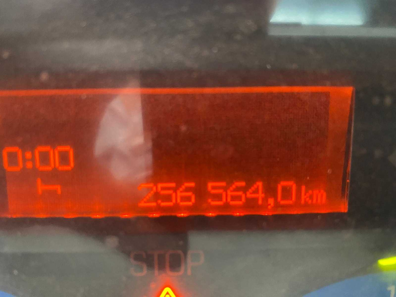 Vrachtwagen RENAULT 220 CDI FLATBED TRUCK