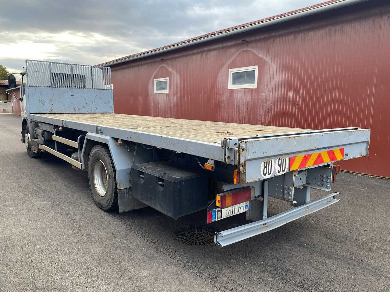 Vrachtwagen RENAULT 220 CDI FLATBED TRUCK