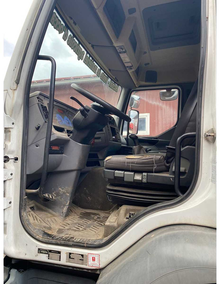 Vrachtwagen RENAULT 220 CDI FLATBED TRUCK