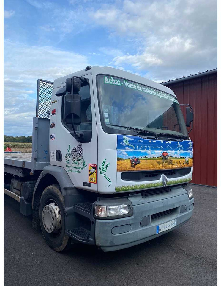 Vrachtwagen RENAULT 220 CDI FLATBED TRUCK