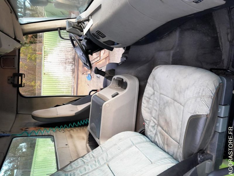 Vrachtwagen RENAULT 26T/BRAS - EJ599YS