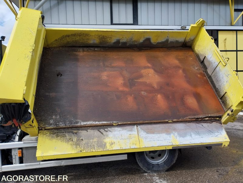 Vrachtwagen RENAULT D14 14T TRI BENNE DTi 5_210_ TRES FAIBLE KILOMETRAGE _ DY-395-WC