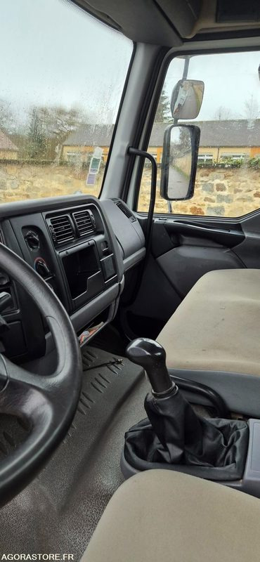 Vrachtwagen RENAULT MIDLUM GRUE - 2003 -143000km