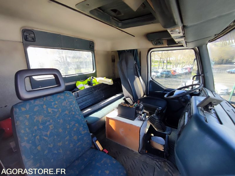 Vrachtwagen RENAULT PL PREMIUM 6x2 380.26  Polybenne