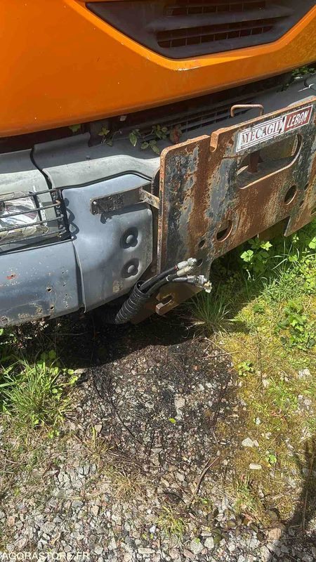 Vrachtwagen RENAUL MIDLUM 220.16D CP 16T - 2004