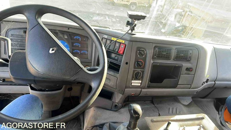 Vrachtwagen Renault Kerax - 2004 - BL-657-MB