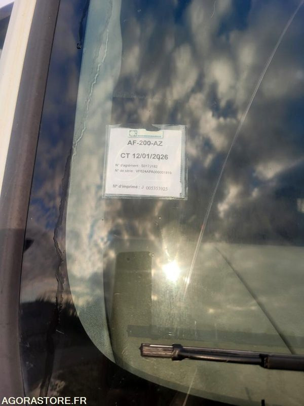 Vrachtwagen Renault Premium - 2009 - 450000 Kms