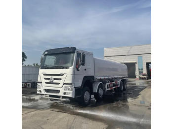 SINOTRUK 8x4 drive HOWO water sprinkler truck 30000 liters - Tankwagen: afbeelding 5