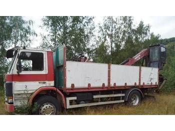 Vrachtwagen met open laadbak Scania P92 Planbil med tømmerkran: afbeelding 1