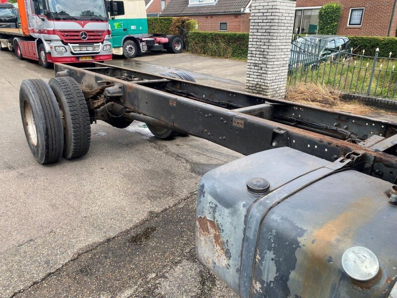 Chassis vrachtwagen Scania T82 T 82 4x2 CHASSIS FULL STEEL SUSPENSION: afbeelding 9