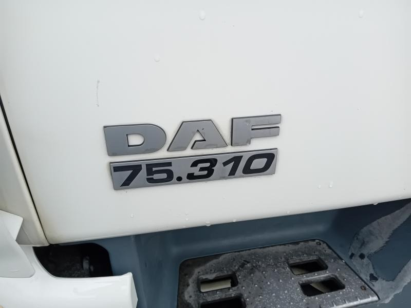 Schuifzeilen vrachtwagen DAF CF75 310