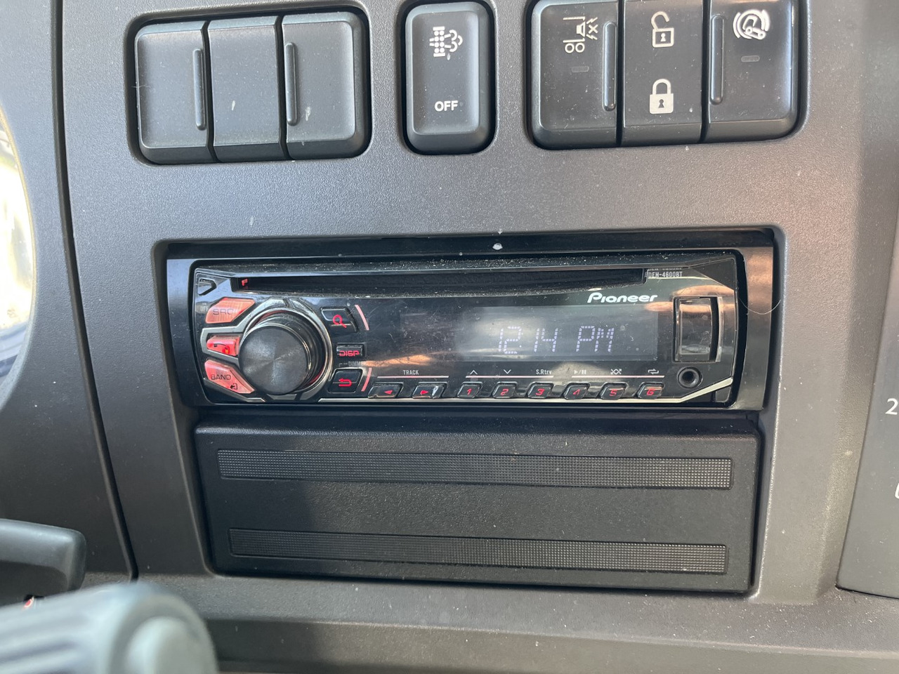 Schuifzeilen vrachtwagen DAF LF 220