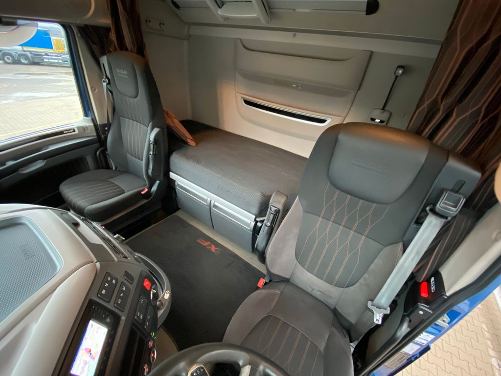 Schuifzeilen vrachtwagen DAF XF 430 SSC | Skylights*Navi*Standklima*AHK*Lift