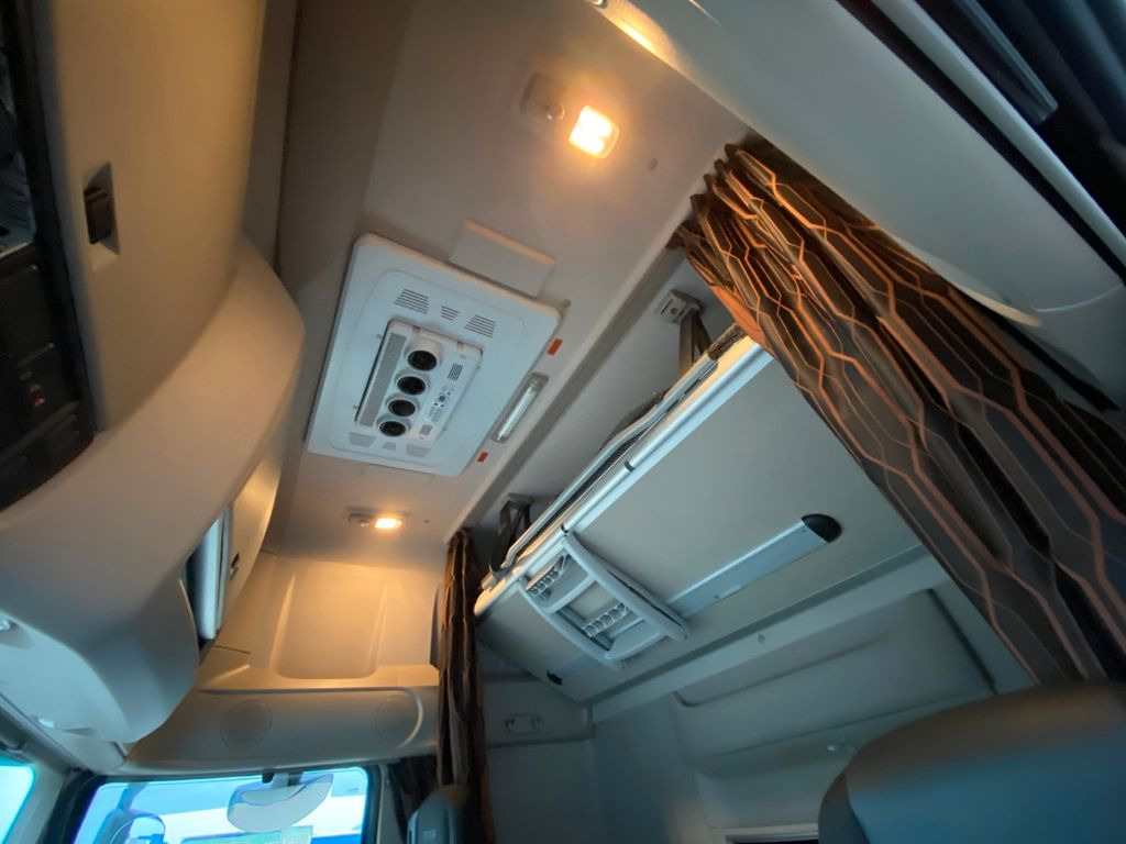 Schuifzeilen vrachtwagen DAF XF 430 SSC | Skylights*Navi*Standklima*AHK*Lift