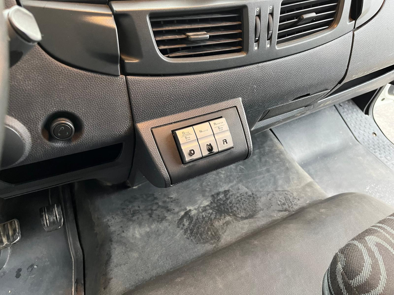 Schuifzeilen vrachtwagen Iveco Eurocargo 120 E 22