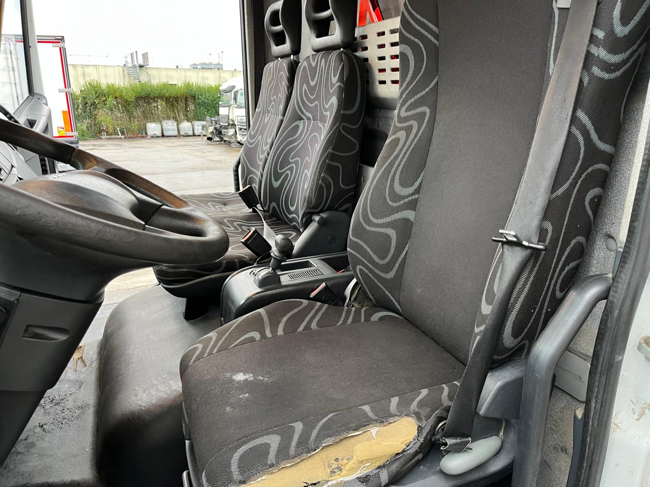 Schuifzeilen vrachtwagen Iveco Eurocargo 120 E 22