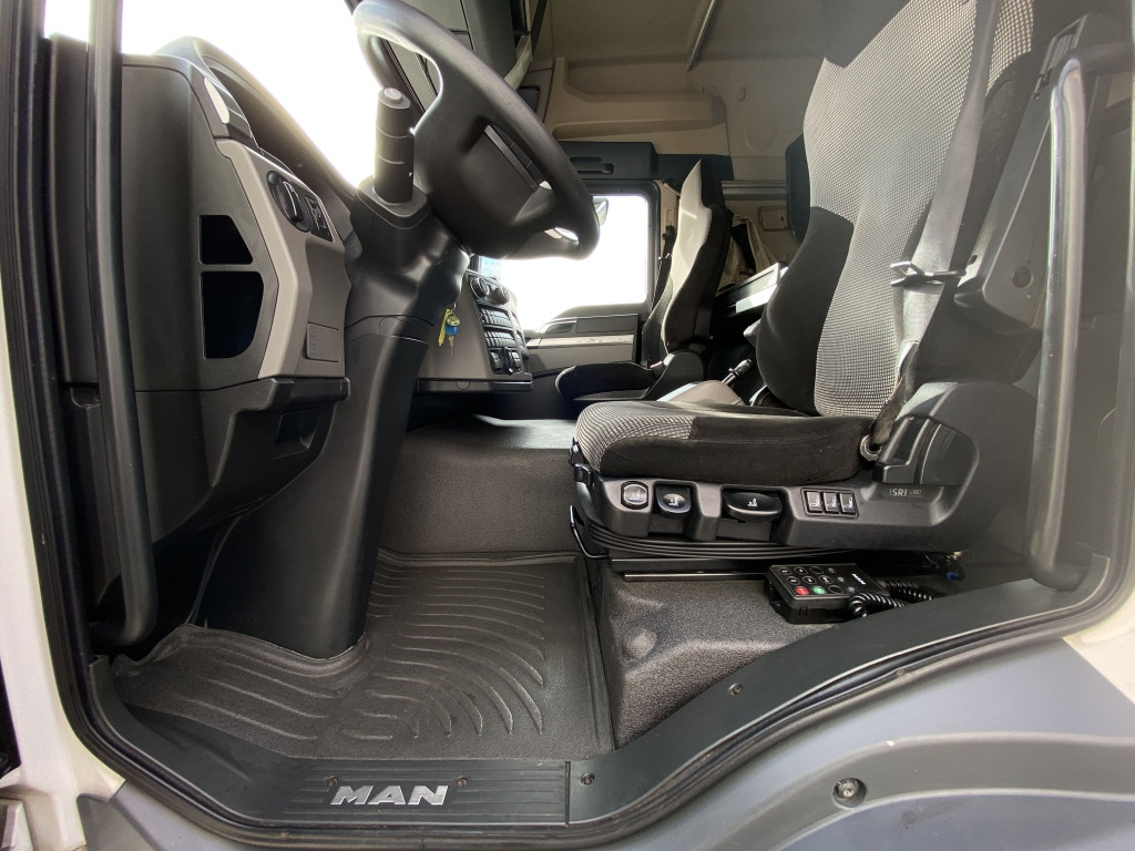 Schuifzeilen vrachtwagen MAN TGL 12.250 4x2 BL