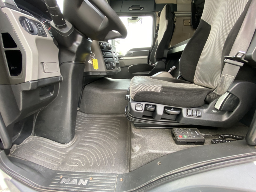 Schuifzeilen vrachtwagen MAN TGL 12.250 4x2 BL