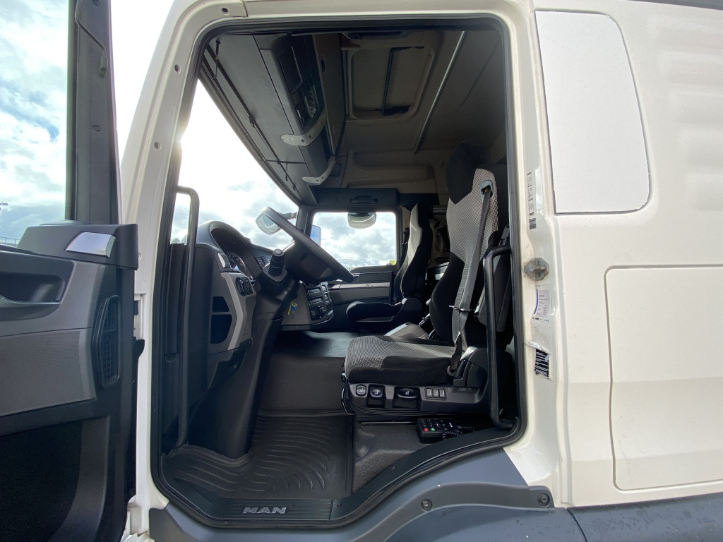 Schuifzeilen vrachtwagen MAN TGL 12.250 4x2 BL