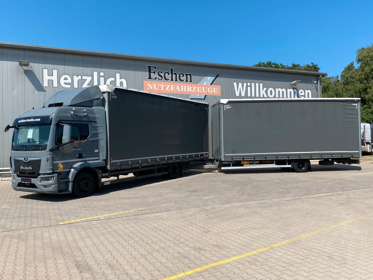 Schuifzeilen vrachtwagen MAN TGM 15.250 + Redos Anhänger GESAMTZUG|Durchlader