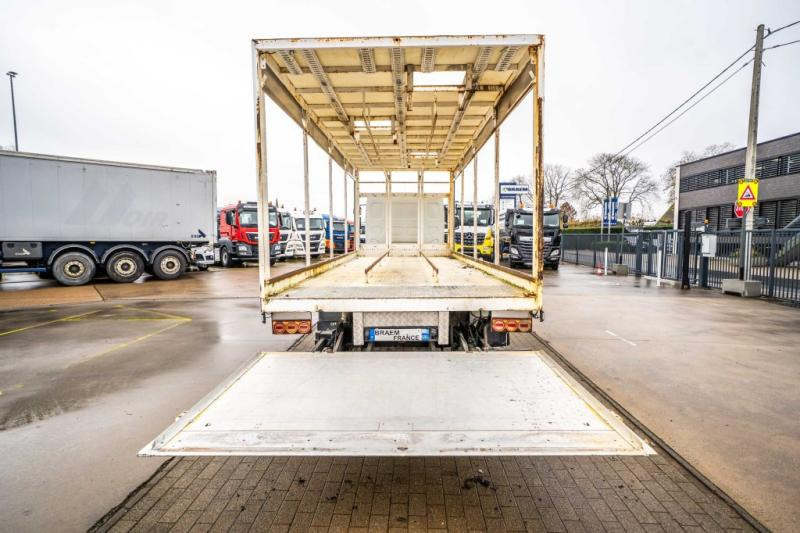 Schuifzeilen vrachtwagen Renault MIDLUM 180 DXI (12 T)