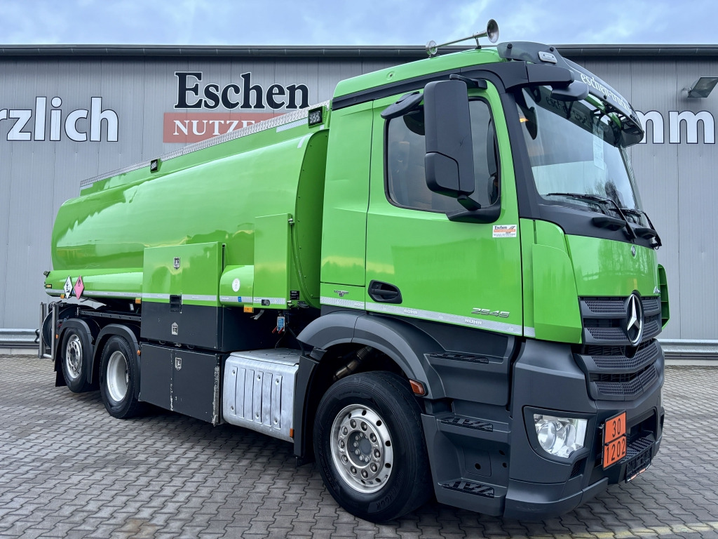 Tankwagen Mercedes-Benz 2545 Antos