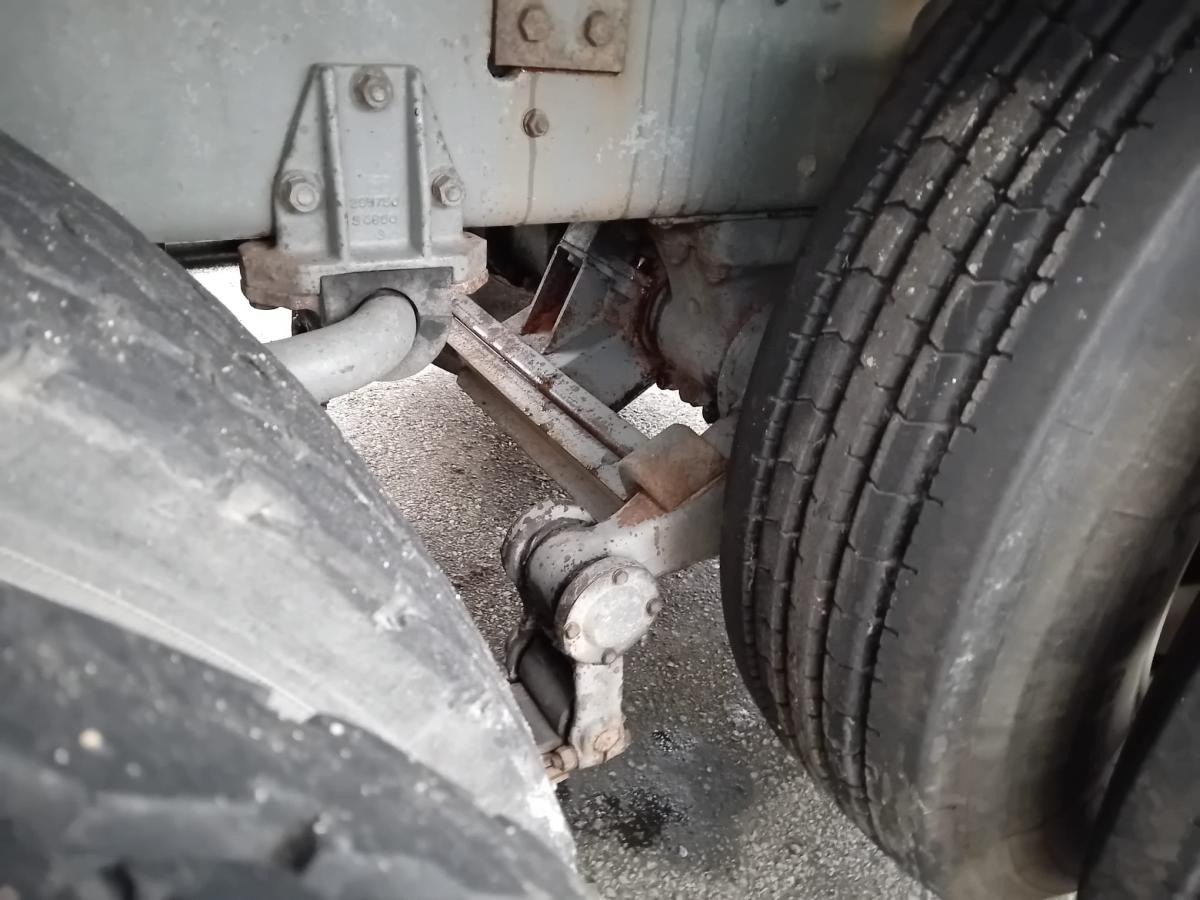 Tankwagen Scania 93 250