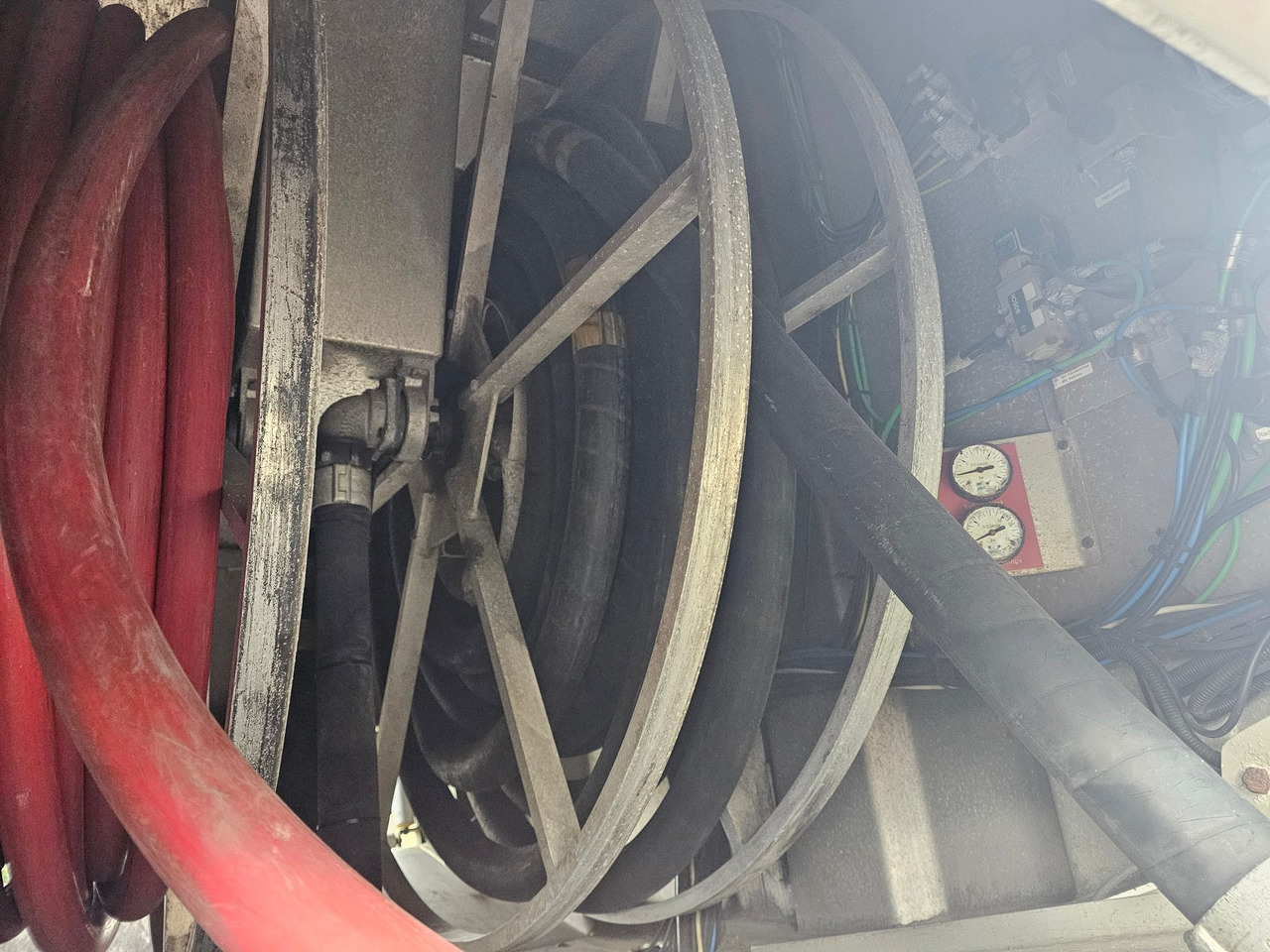 Tankwagen Scania P420 6x2*4