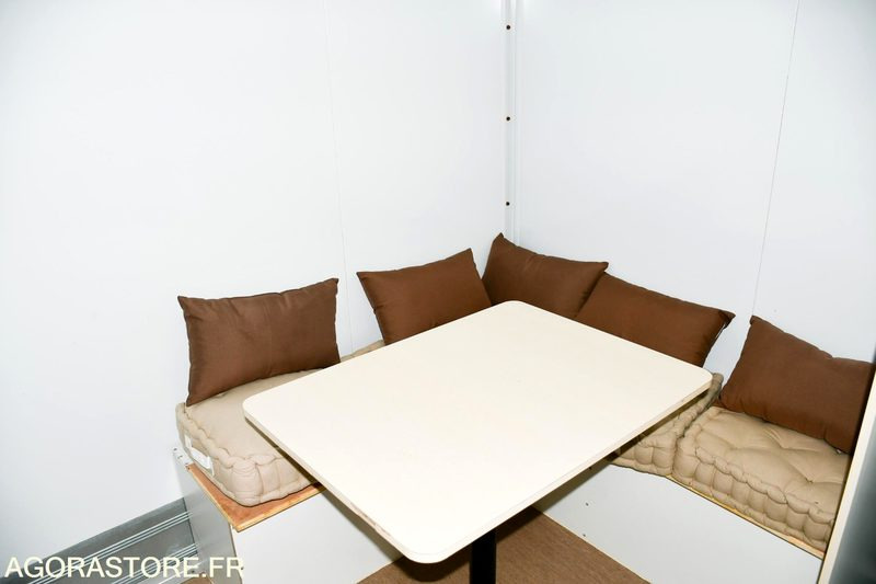 Vrachtwagen VEHICULE EVENEMENTIEL - CAMION PODIUM IVECO DAILY 6000 kms 2018