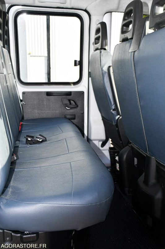 Vrachtwagen VEHICULE EVENEMENTIEL - CAMION PODIUM IVECO DAILY 6000 kms 2018