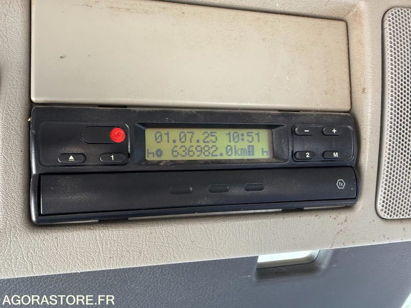 Vrachtwagen VOLVO FM12 380 - 2004 - 636 982