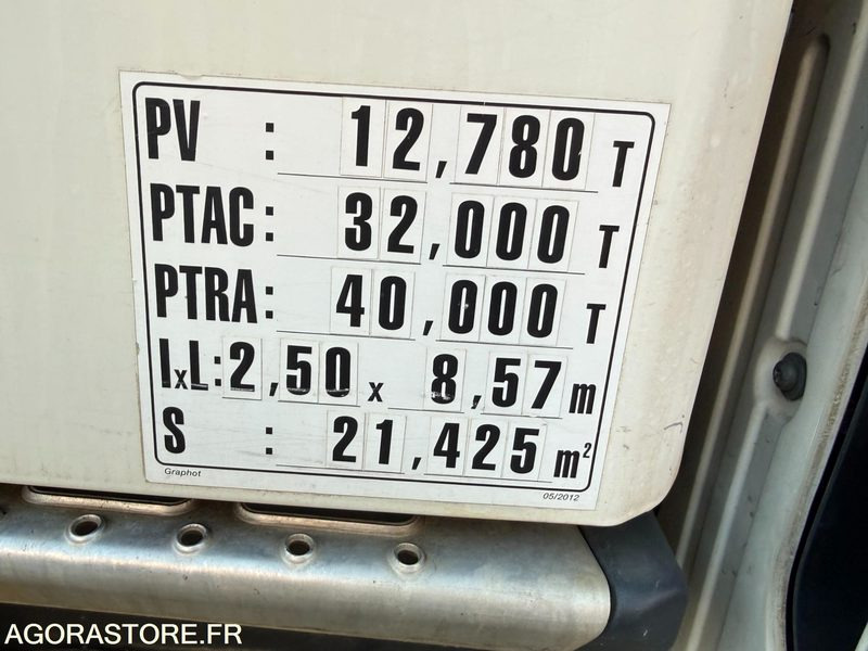 Vrachtwagen VOLVO FM12 380 - 2004 - 636 982