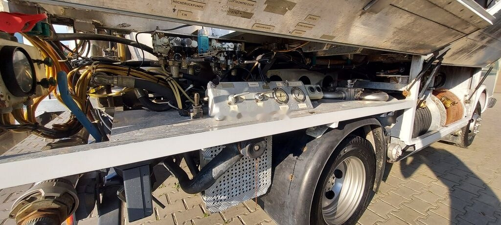 Tankwagen voor het vervoer van brandstoffen Volkswagen LT55 HOLZMANN Inox: afbeelding 26