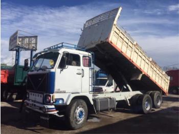 Kipper vrachtwagen Volvo F89 (6x2): afbeelding 1